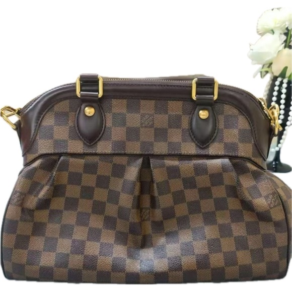 Louis Vuitton Handbags - Authentic Louis Vuitton Brown Damier Ebene Shoulder Bag with Gold Hardware